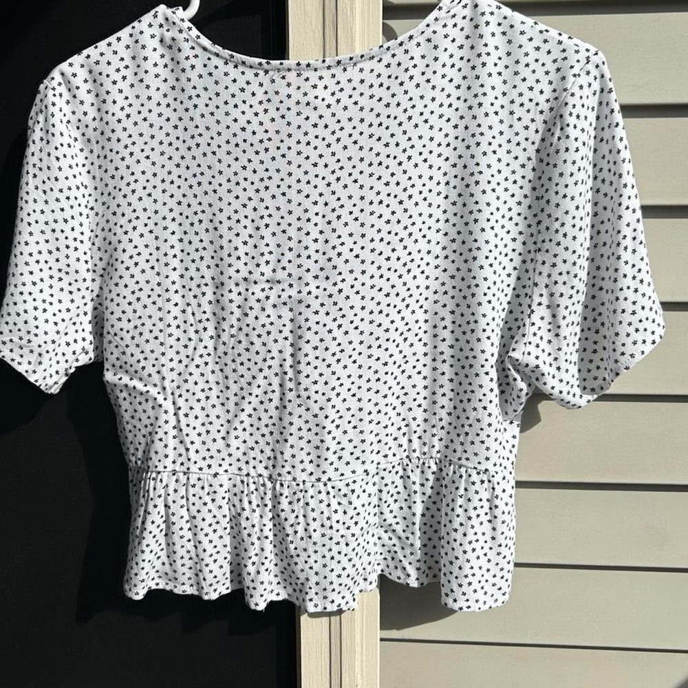 Front tie top - Picture 5 of 8